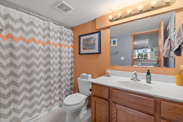 8470 HEATHER DR, Rapid City, SD 57702