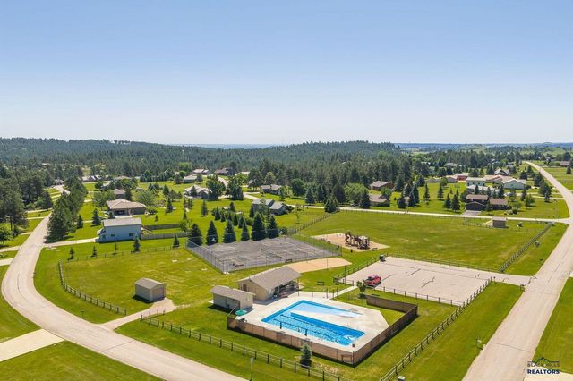 8470 HEATHER DR, Rapid City, SD 57702