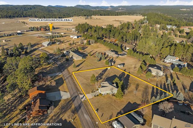 8470 HEATHER DR, Rapid City, SD 57702