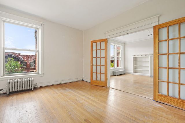 5126 S Greenwood Avenue 1, Chicago, IL 60615