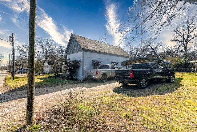 709 N Wilhite Street 711, Cleburne, TX 76031