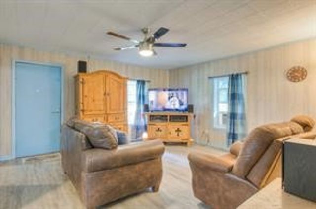 709 N Wilhite Street 711, Cleburne, TX 76031