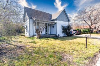 709 N Wilhite Street 711, Cleburne, TX 76031