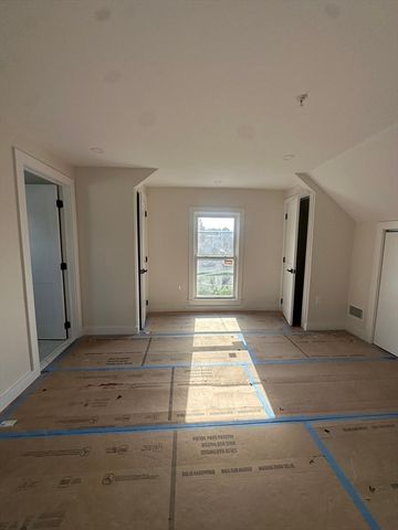 5 Walnut Ave 3, Stoughton, MA 02072