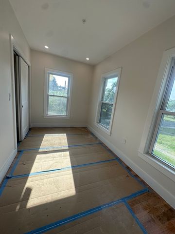 5 Walnut Ave 3, Stoughton, MA 02072