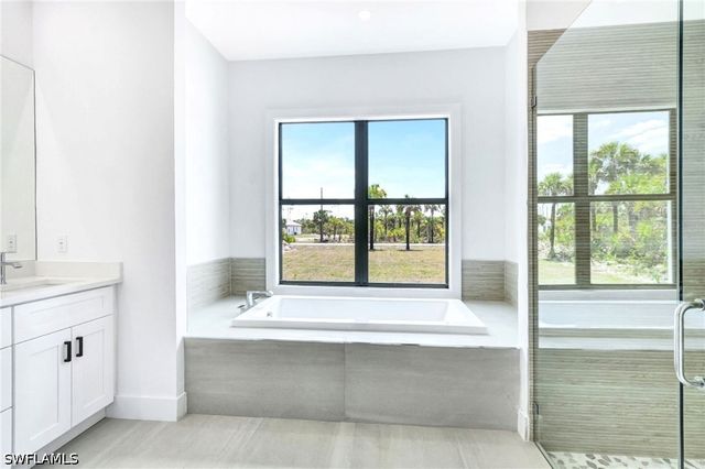 2633 22nd AVE SE, Naples, FL 34117