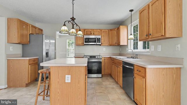 101 POWHATAN CT, La Plata, MD 20646