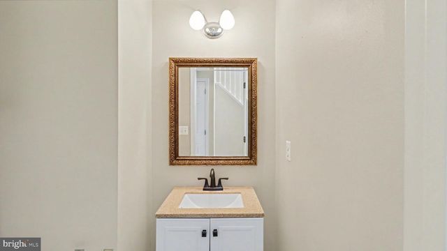 101 POWHATAN CT, La Plata, MD 20646