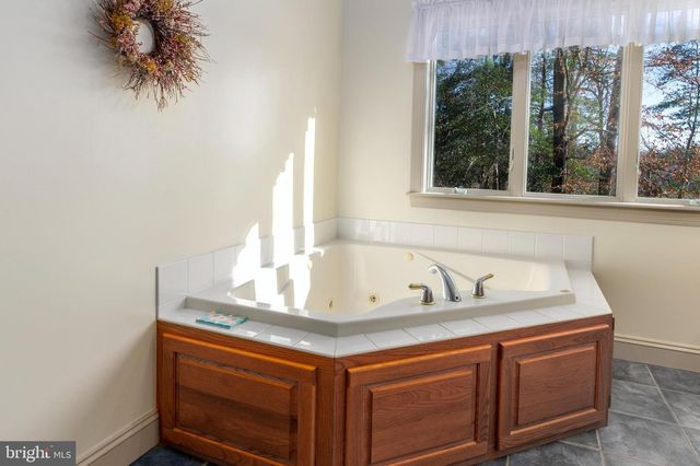 8605 HICKORY PL, Denton, MD 21629