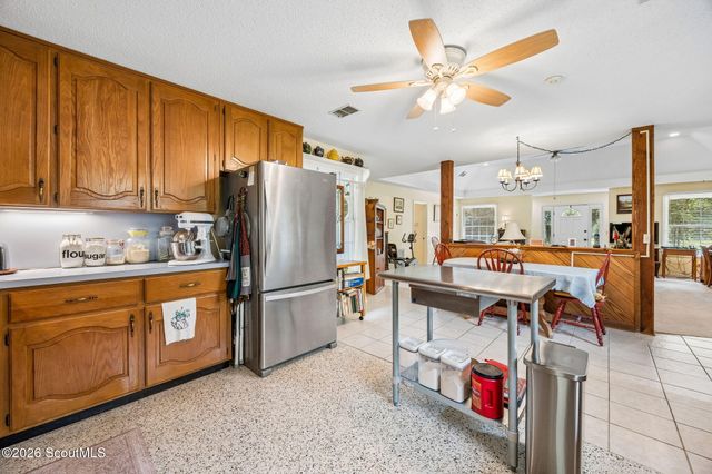 331 Magna Carta Drive, Woodbine, GA 31569