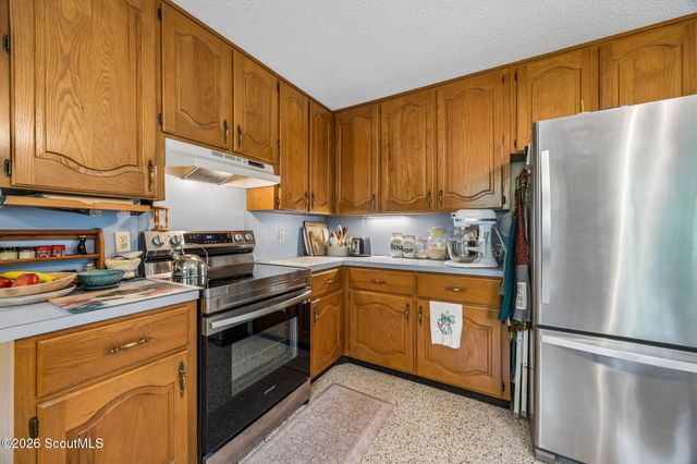331 Magna Carta Drive, Woodbine, GA 31569