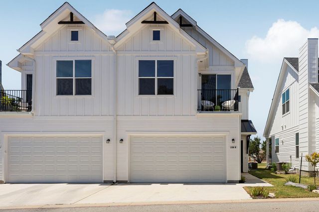136 Lourdes CT B, Dripping Springs, TX 78620