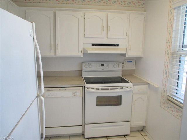1624 Pine Valley DR 217, Fort Myers, FL 33907