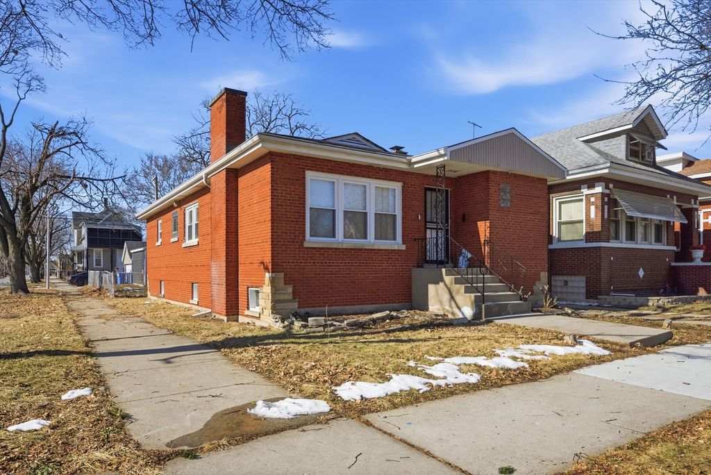 8856 S Parnell Avenue, Chicago, IL 60620