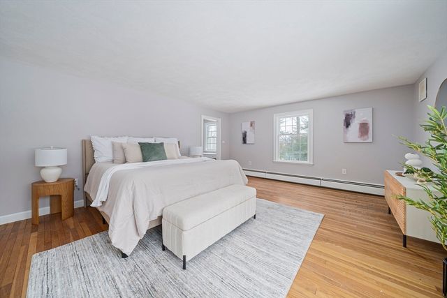 8 Conway Lane, Foxboro, MA 02035