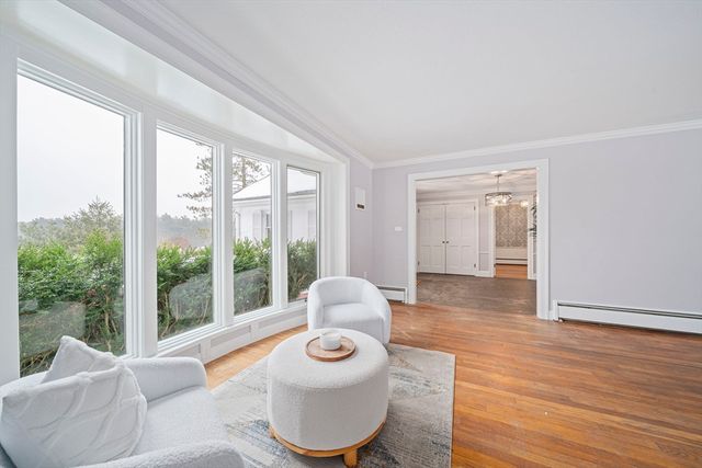 8 Conway Lane, Foxboro, MA 02035