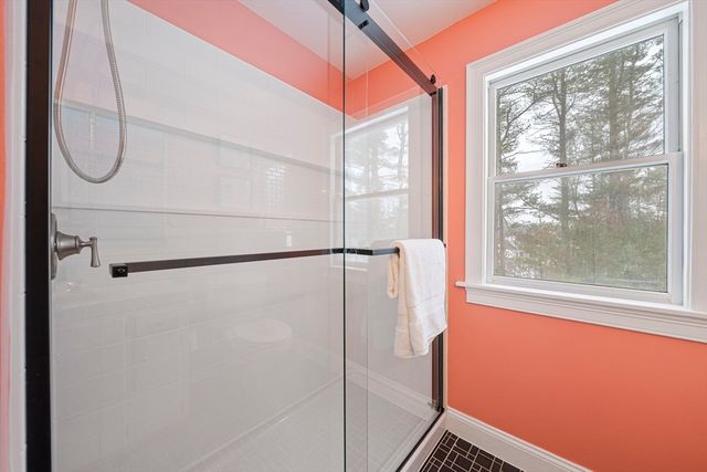 8 Conway Lane, Foxboro, MA 02035