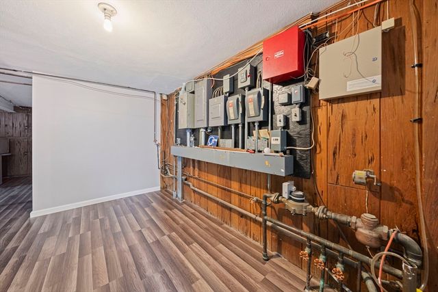8 Conway Lane, Foxboro, MA 02035