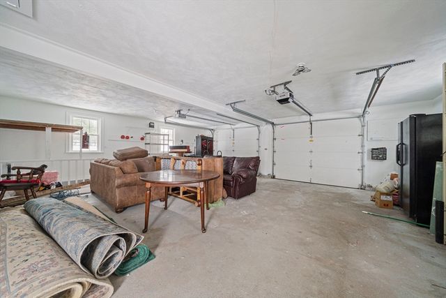 8 Conway Lane, Foxboro, MA 02035