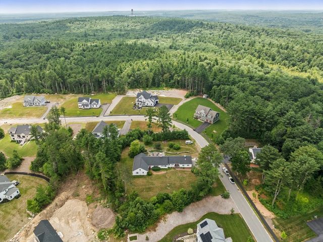 8 Conway Lane, Foxboro, MA 02035