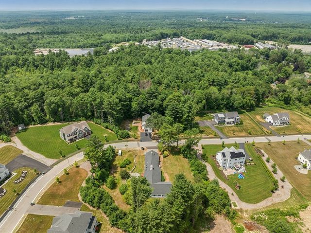 8 Conway Lane, Foxboro, MA 02035