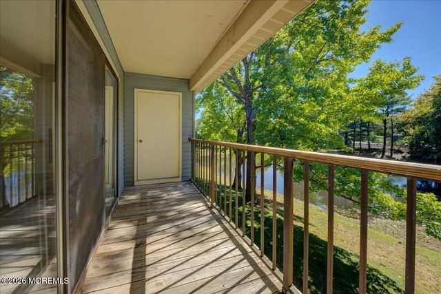8 Deptford Court 6, Freehold, NJ 07728