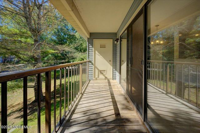 8 Deptford Court 6, Freehold, NJ 07728