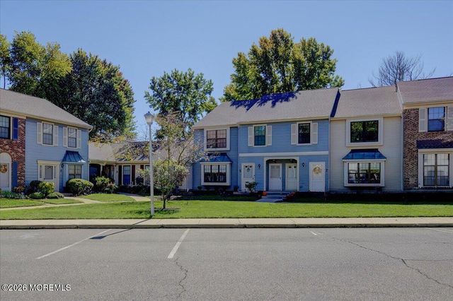 8 Deptford Court 6, Freehold, NJ 07728