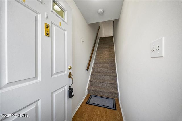 8 Deptford Court 6, Freehold, NJ 07728