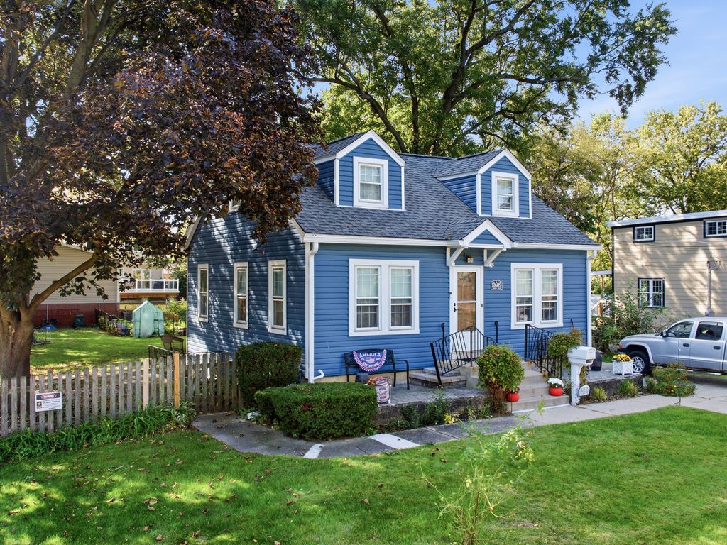 10609 Schubert Avenue, Melrose Park, IL 60164 — photo 3