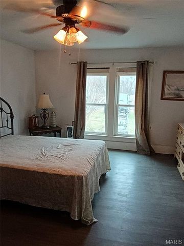 302 E Center Street, Salem, MO 65560