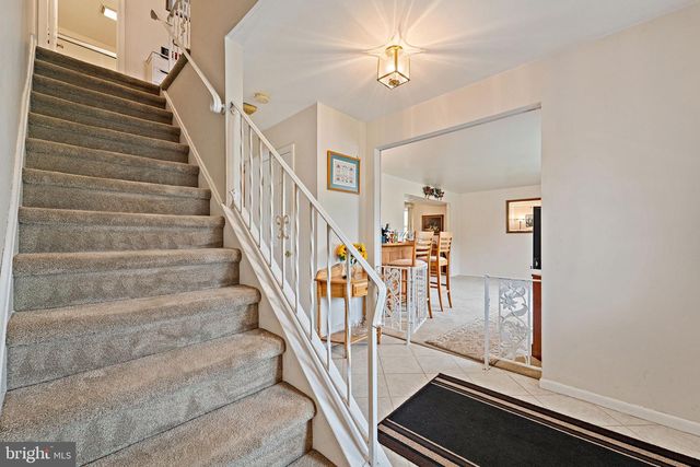 13 HARTFORD RD, Sewell, NJ 08080