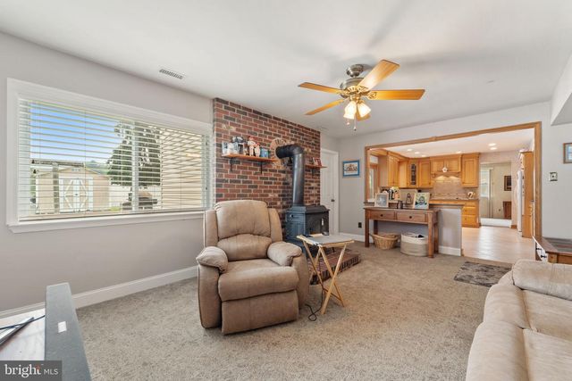 13 HARTFORD RD, Sewell, NJ 08080