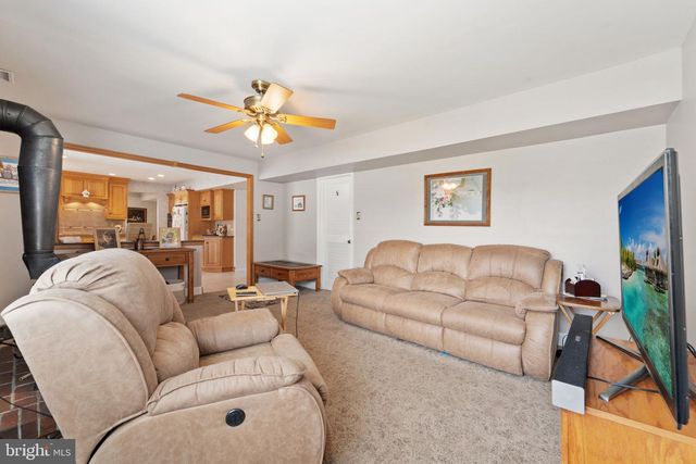 13 HARTFORD RD, Sewell, NJ 08080