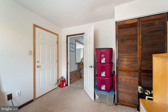 13 HARTFORD RD, Sewell, NJ 08080