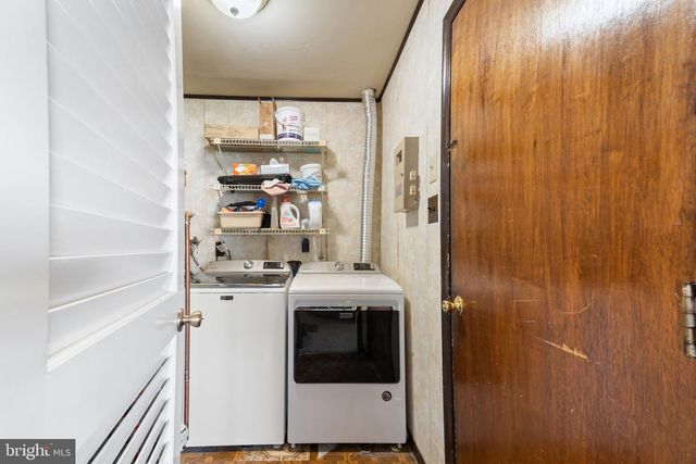 13 HARTFORD RD, Sewell, NJ 08080