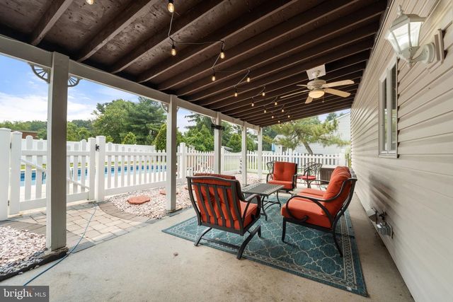 13 HARTFORD RD, Sewell, NJ 08080
