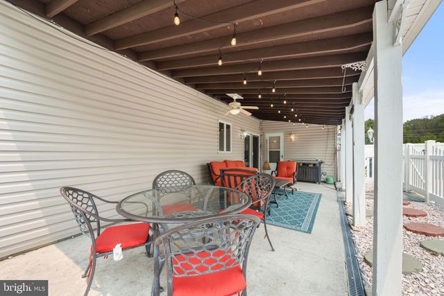 13 HARTFORD RD, Sewell, NJ 08080