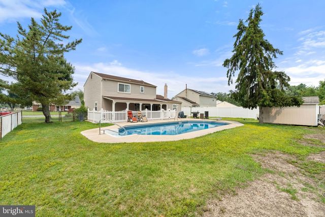 13 HARTFORD RD, Sewell, NJ 08080