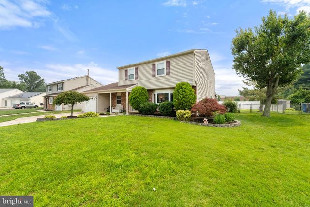 13 HARTFORD RD, Sewell, NJ 08080