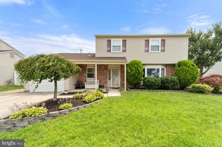 13 HARTFORD RD, Sewell, NJ 08080