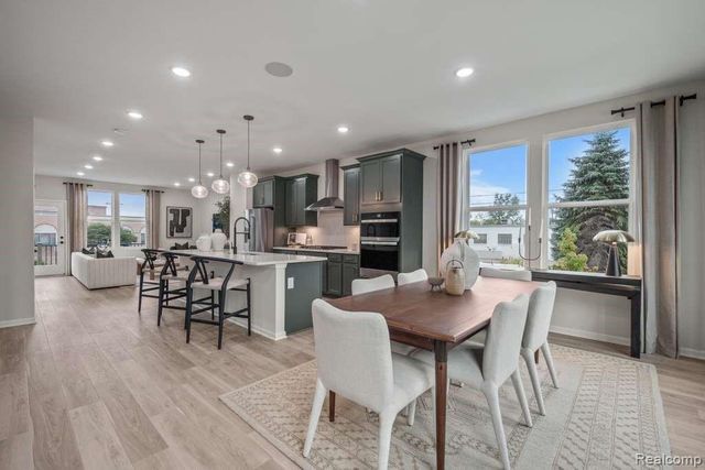 42818 Atwood Avenue, Novi, MI 48375