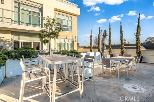 56 E Duarte 318, Arcadia, CA 91006