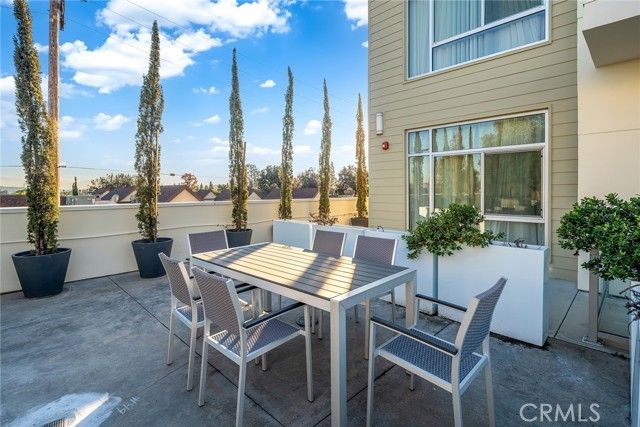 56 E Duarte 318, Arcadia, CA 91006