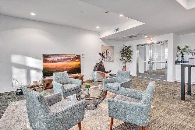 56 E Duarte 318, Arcadia, CA 91006