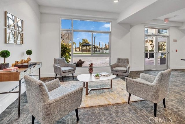 56 E Duarte 318, Arcadia, CA 91006