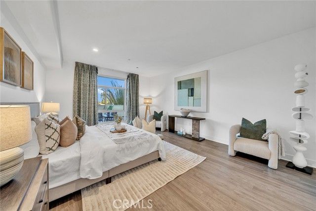 56 E Duarte 318, Arcadia, CA 91006