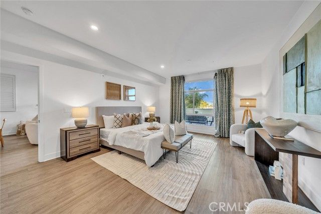 56 E Duarte 318, Arcadia, CA 91006