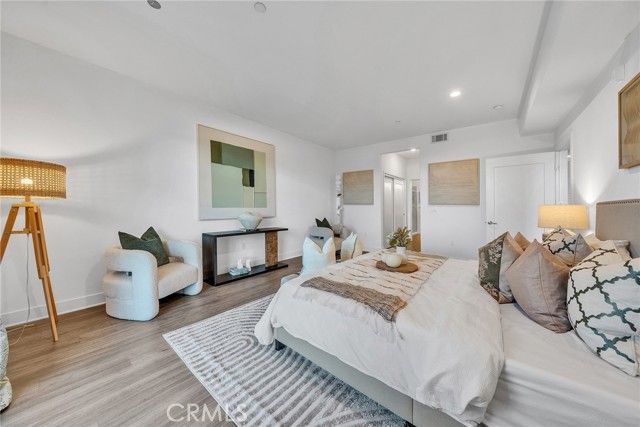 56 E Duarte 318, Arcadia, CA 91006