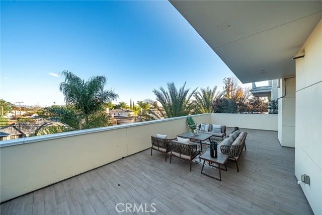 56 E Duarte 318, Arcadia, CA 91006